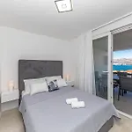 Awesome In Okrug Gornji With Wifi Apartmán Trogir