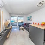 Awesome In Okrug Gornji With Wifi Apartmán *