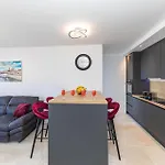 Apartmán Awesome In Okrug Gornji With Wifi Trogir