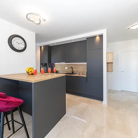 Apartmán Awesome In Okrug Gornji With Wifi Trogir